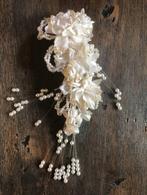 VERKOCHT V) A corsage gebroken wit met bloemetjes, Verzenden, Zo goed als nieuw, Wit, Accessoires
