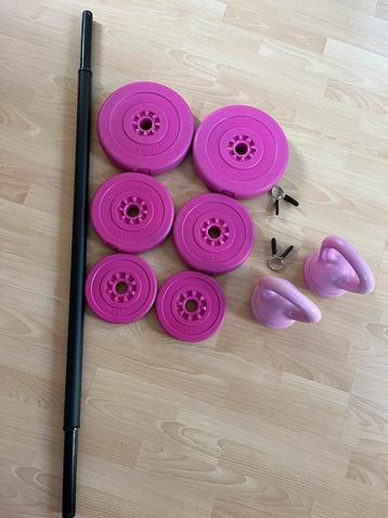 Bodypump set + kettlebells beschikbaar voor biedingen