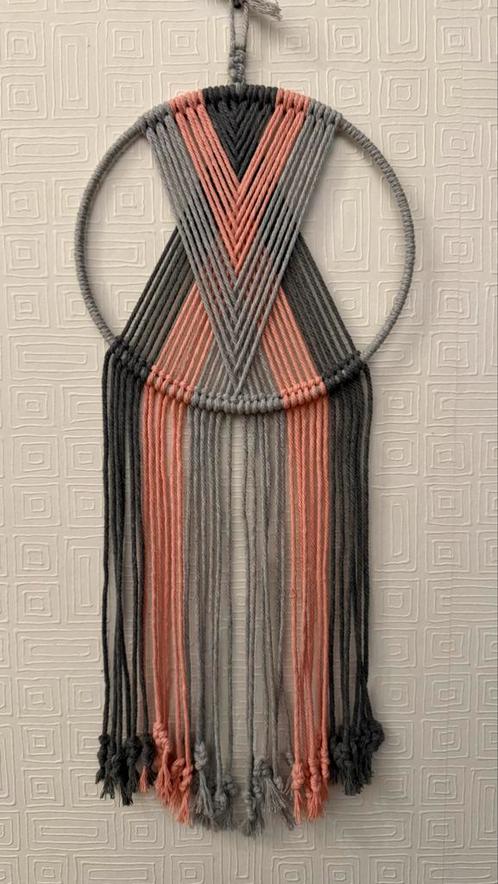 Macrame dromenvanger, roze/grijs, 20 cm diameter, Huis en Inrichting, Woonaccessoires | Wanddecoraties, Nieuw, Ophalen of Verzenden