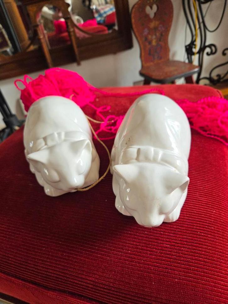 2 Vintage Aardewerk Kat poes Wolhouder, Antiek en Kunst, Antiek | Woonaccessoires, Ophalen of Verzenden