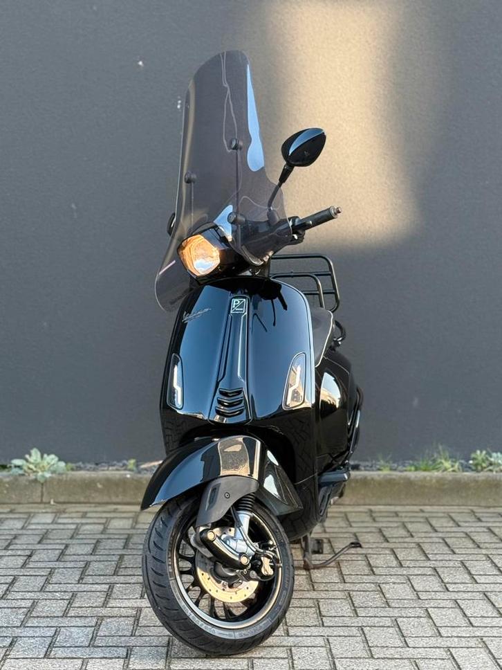 Vespa Sprint Brom 2017 FULL LED BLACK on BLACK, Fietsen en Brommers, Scooters | Vespa, Zo goed als nieuw, Overige modellen, Maximaal 45 km/u