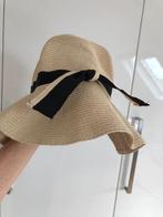 Hoed flaphoed beige met zwart strikje -, Kleding | Dames, Hoeden en Petten, Ophalen of Verzenden, Zo goed als nieuw, One size fits all
