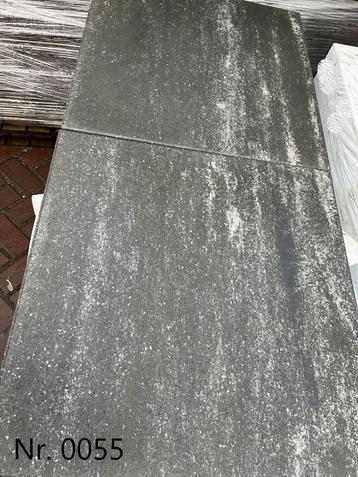 Nr. 0055 Tegels 60x60x4 beschikbaar voor biedingen