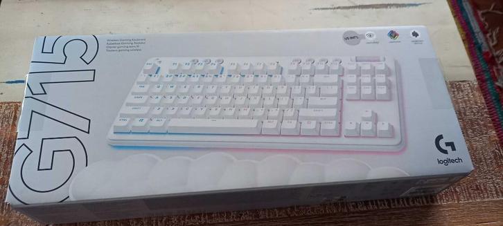 Logitech G715 Aurora - Draadloos Gaming Toetsenbord, Computers en Software, Toetsenborden, Zo goed als nieuw, Qwerty, Draadloos