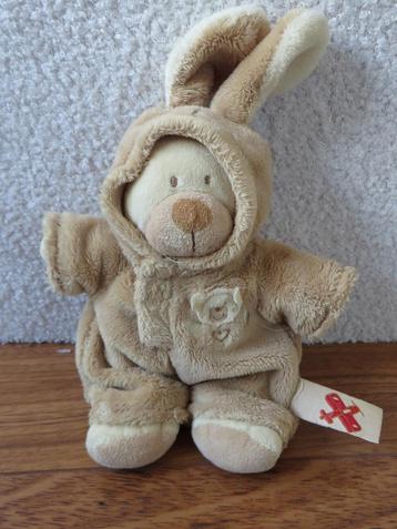 Beertje in konijnenpak (Z) beschikbaar voor biedingen