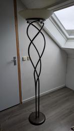 Staande lamp bronslook gedraaid staal met glazen schaal, Huis en Inrichting, Lampen | Vloerlampen, Ophalen, Gebruikt, 150 tot 200 cm