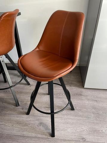 Barkrukken te koop (kleur cognac) beschikbaar voor biedingen