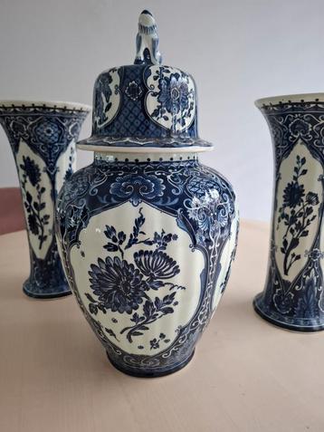 Delfts Blauw Kaststel / Vazen/vintage  beschikbaar voor biedingen
