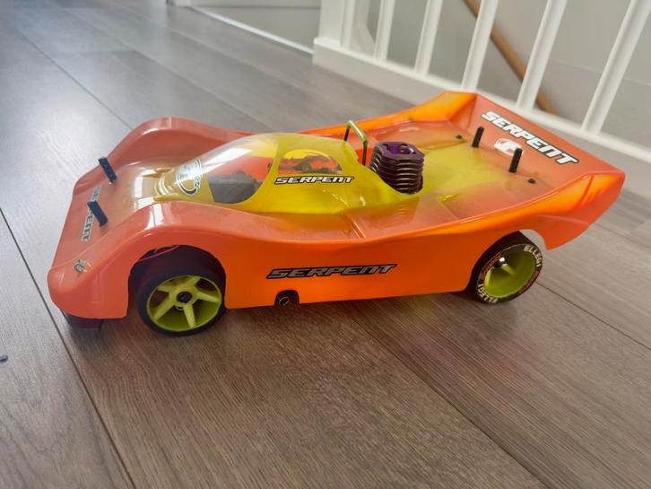 Serpent Nitro RC On-Road–Compleet motor, starterbox & zender, Hobby en Vrije tijd, Modelbouw | Radiografisch | Auto's, Gebruikt