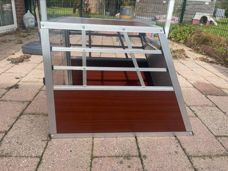 Autotransportbox - vloermaat 70 x 54, 50 hoog, Dieren en Toebehoren, Hondenbenches, Gebruikt, Ophalen