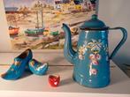 Vintage Emaille blauwe koffiepot met handbeschilderde roosje, Antiek en Kunst, Ophalen of Verzenden