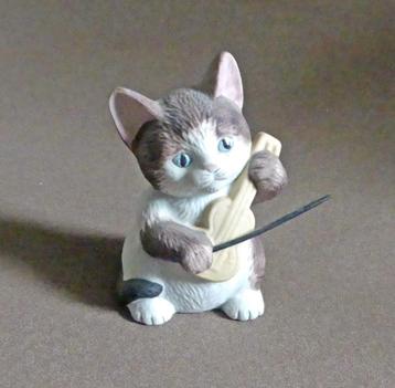 Poezenbeeldje mat keramiek kat met viool poes beschikbaar voor biedingen