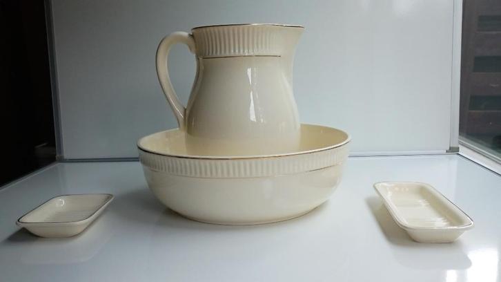 Vintage Steingut lampetkan, waskom, zeepbakje set, jaren 50, Antiek en Kunst, Antiek | Keramiek en Aardewerk, Ophalen