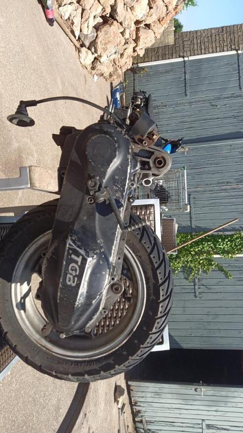 2takt blok in onderdelen OOK IN GEHEEL TE KOOP, Fietsen en Brommers, Scooters | Piaggio, Overige modellen, Ophalen