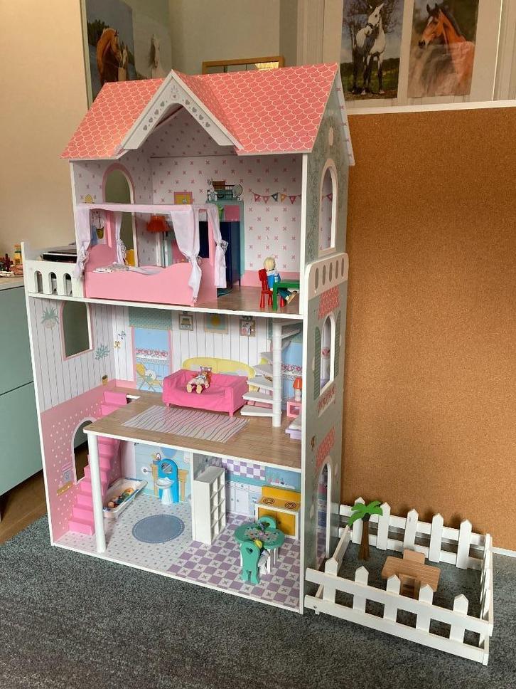 Mamabrum poppenhuis, Kinderen en Baby's, Speelgoed | Poppenhuizen, Gebruikt, Poppenhuis, Ophalen