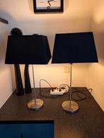 2 tafellampen

zwarte kap, Huis en Inrichting, Lampen | Tafellampen, Ophalen, Zo goed als nieuw, 50 tot 75 cm