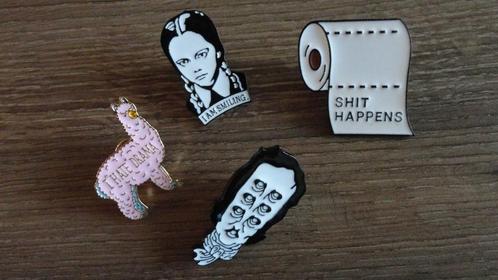 Edgar Allan Poe, Adams Family, Lama & Shit! Pins (Speltjes), Verzamelen, Speldjes, Pins en Buttons, Nieuw, Speldje of Pin, Figuurtje