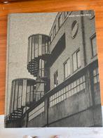Fotoboek Entre – Desiré van den Berg – Nieuwstaat, Ophalen of Verzenden, Zo goed als nieuw, Fotografen