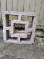 Opengewerkte betonblokken; stapelstenen, Ophalen, Gebruikt, Beton, Terrastegels