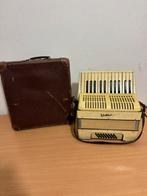 Accordeon Weltmeister + Koffer, Muziek en Instrumenten, Accordeons, Ophalen of Verzenden, Zo goed als nieuw, Weltmeister