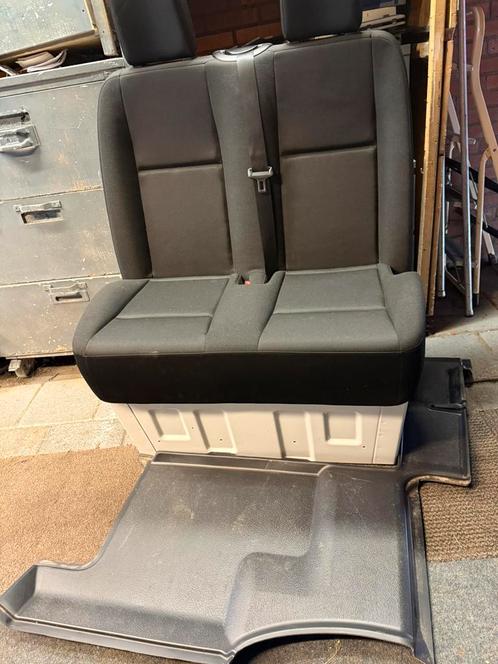 Brijrijdersbank met vloermat voor mercedes sprinter 907, Auto-onderdelen, Interieur en Bekleding, Volkswagen, Gebruikt, Ophalen