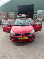 Renault Clio 1.6 16V Dyncom AUT E4 2005 Rood, Auto's, Renault, 4 cilinders, 1035 kg, 39 €/maand, 107 pk