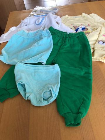 Te koop kinderkleding.(z.g.a.n.). beschikbaar voor biedingen