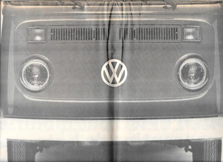 VOLKSWAGEN "L'utilitaire le plus populaire du monde", Boeken, Auto's | Folders en Tijdschriften, Zo goed als nieuw, Volkswagen