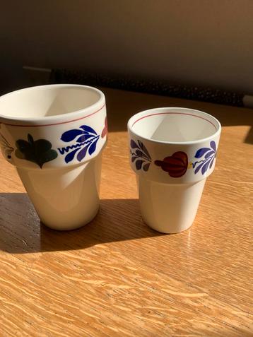 melkbekers boerenbont beschikbaar voor biedingen