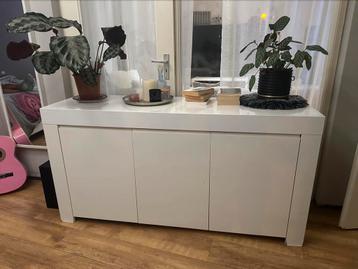 Mooi dressoir, wit, hoogglans! beschikbaar voor biedingen