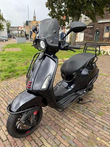 Vespa Sprint brom San Marino blue full option 2018 45km e4 beschikbaar voor biedingen