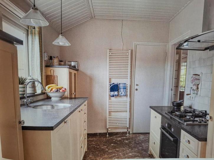 Complete massief houten Bax keuken inclusief apparatuur, Huis en Inrichting, Keuken | Complete keukens, Gebruikt, Geel, Graniet of Steen