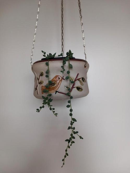 Senecio rowleyanus in sierhangpotje., Huis en Inrichting, Kamerplanten, Vetplant, 100 tot 150 cm, Bloeiende kamerplant, Halfschaduw