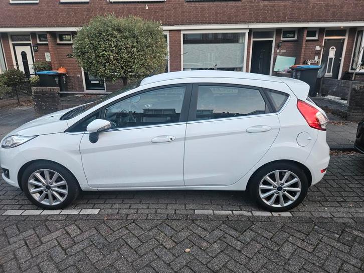 Ford Fiësta 1.0 59KW/80PK 5D 2016 Wit, Auto's, Ford, Particulier, Fiësta, ABS, Achteruitrijcamera, Airbags, Airconditioning, Bluetooth