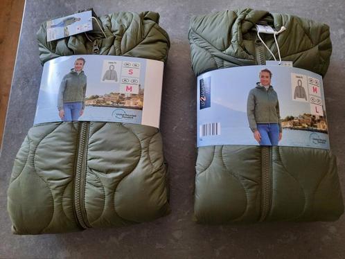 Gewatteerde damesjas 1xM 1x S NIEUW per stuk, Kleding | Dames, Jassen | Zomer, Nieuw, Groen, Ophalen of Verzenden