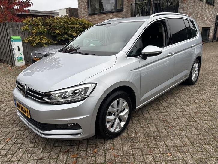 Volkswagen Touran 1.5 TSI Highline LED kopl./Apple Carpl./Ca, Auto's, Volkswagen, Bedrijf, Touran, ABS, Achteruitrijcamera, Adaptieve lichten