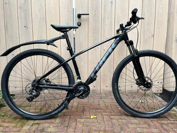 Trek Marlin 5 ML 29 black-grey model 2021 beschikbaar voor biedingen