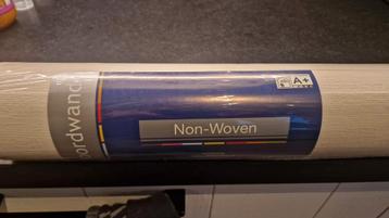 Noordwand Non-Woven schuimvinyl behang. Ruim 41m2 beschikbaar voor biedingen