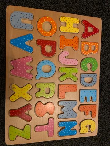 Houten Alfabet Puzzel beschikbaar voor biedingen