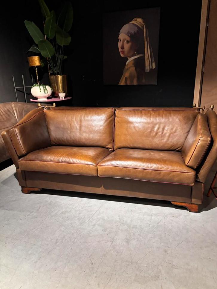 Klassieke Neckleren Kasteelbank zo goed nieuw, Huis en Inrichting, Banken | Bankstellen, Zo goed als nieuw, Rechte bank, Driepersoons