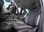 Renault Captur 1.3 TCe 130 Intens Trekhaak | Dealer Onderhou, Voorwielaandrijving, Stof, Gebruikt, Euro 6