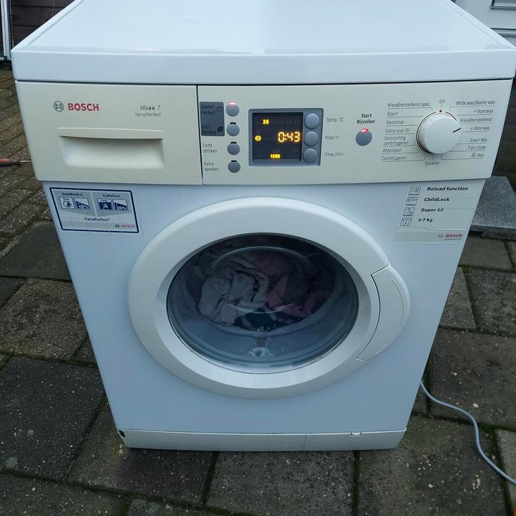 Goeie bosch 1400 toeren wasmachine 7 kilo, Witgoed en Apparatuur, Wasmachines, 6 tot 8 kg, 85 tot 90 cm, 1200 tot 1600 toeren