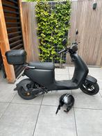 Senzo elektrische zwarte scooter, Ophalen, Maximaal 45 km/u, Elektrisch, Zo goed als nieuw