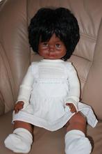 Mooie bruin getinte poppen , Nr: G/1405.5 en, Verzamelen, Poppen, Verzenden, Zo goed als nieuw, Pop