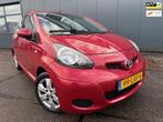 Toyota Aygo 1.0-12V Aspiration Red | Automaat | Apk | Airco, Auto's, Gebruikt, 4 stoelen, Alcantara, 68 pk