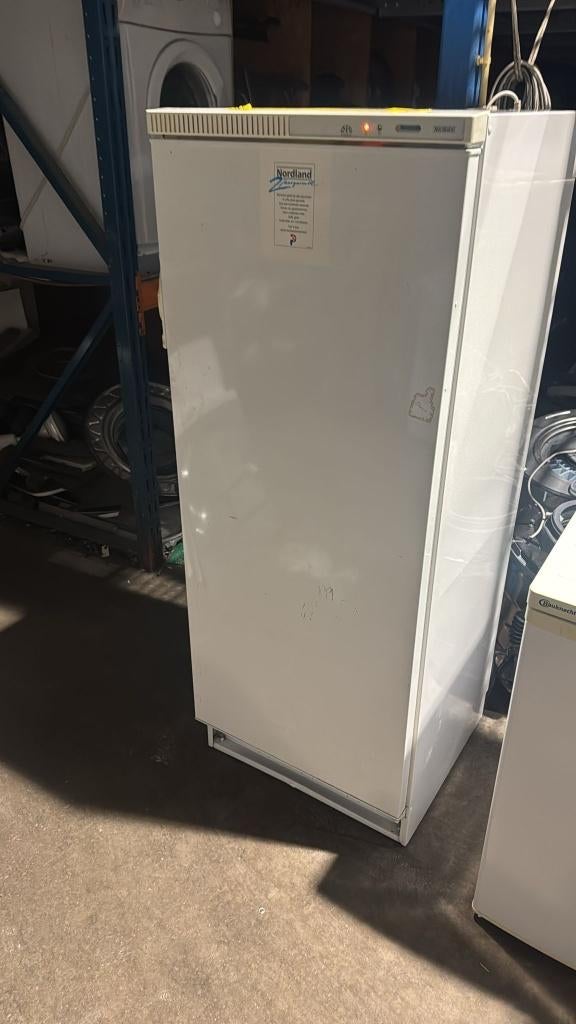 Nordland Vrieskast schoon garantie bezorging, Witgoed en Apparatuur, Vriezers en Diepvrieskisten, Gebruikt, Vrijstaand, Vrieskast