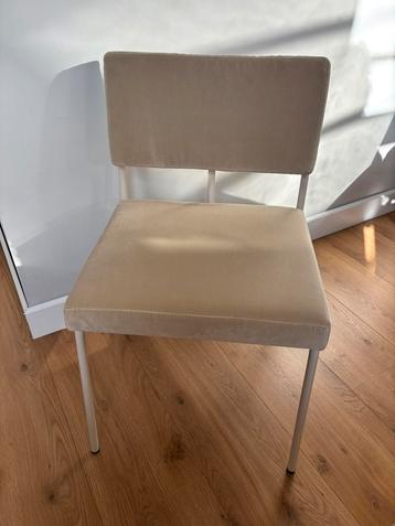 FEST - Monday eetkamerstoel beige frame - stof Royal linen beschikbaar voor biedingen