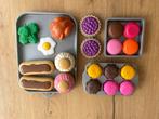 taart, cupcakes, macarons ea voor speelgoedkeuken, Ophalen, Zo goed als nieuw