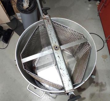 Honing Slinger - 4 Raams, Elektrisch, Krachtstroom beschikbaar voor biedingen