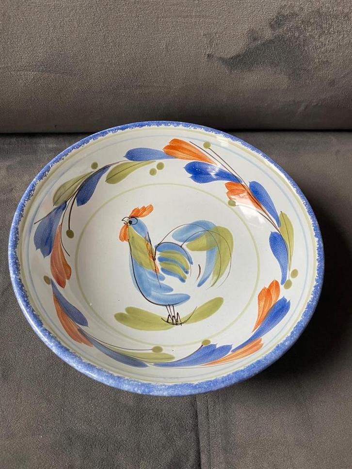 Henriot Quimper Schaal met Haan, Antiek en Kunst, Antiek | Schalen, Ophalen of Verzenden